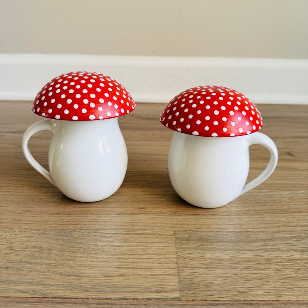 2 Red & White Polka Dot Mushroom Lidded Ceramic Coffee Tea Cup Mugs - Picture 1 of 3
